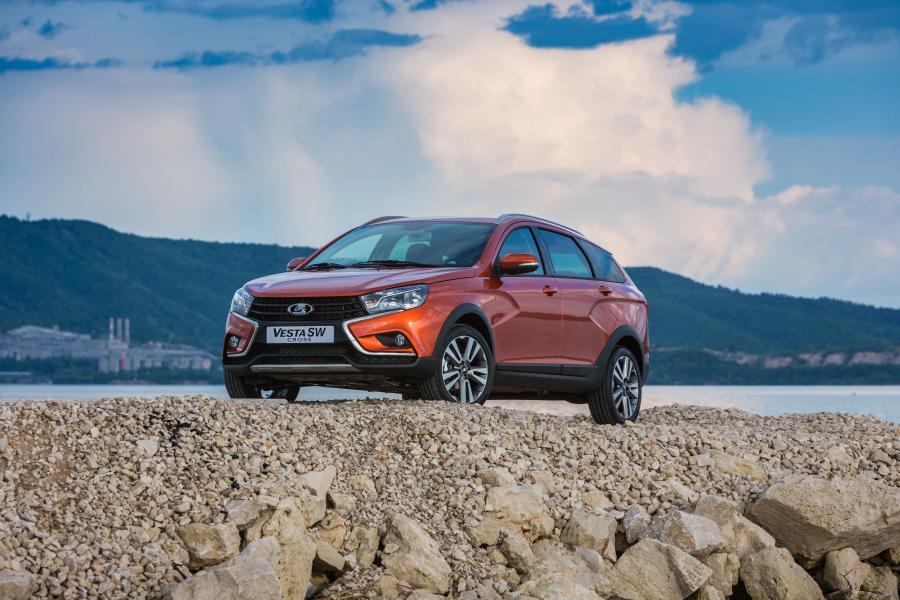  Lada Vesta SW Cross 2017 года  (фото 3 из 48)